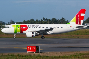 CS-TTI (933) 1998 Airbus A319-111