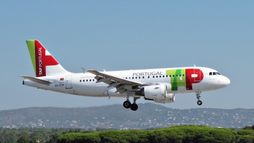 CS-TTP (1165) 2000 Airbus A319-111