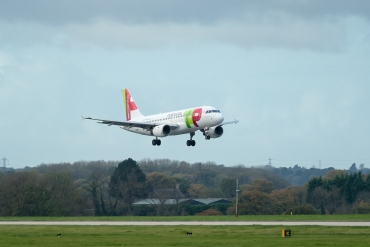 CS-TTS (1765) 2002 Airbus A319-112