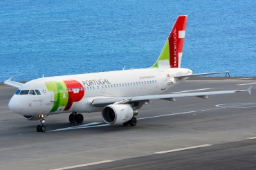 CS-TTL (1100) 1999 Airbus A319-111