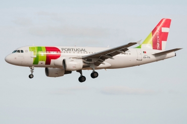 CS-TTL (1100) 1999 Airbus A319-111