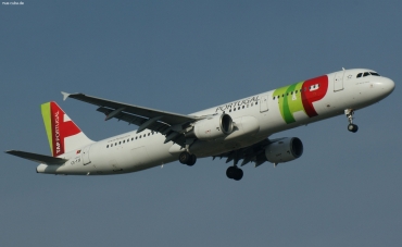 CS-TJF (1399) 2000 Airbus A321-211