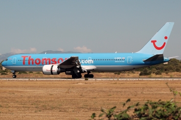 G-OBYH (28883) 1999 Boeing 767-304 ER