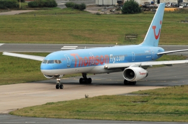 G-BYAI (26967) 1993 Boeing 757-204