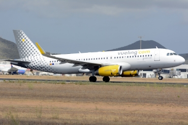EC-LZF (5940) 2014 Airbus A320-232(WL)