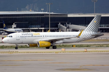 EC-LVS (5599) 2013 Airbus A320-232(WL)