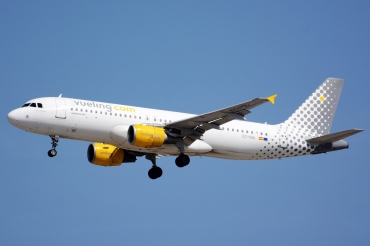 EC-HQL (1461) 2001 Airbus A320-214