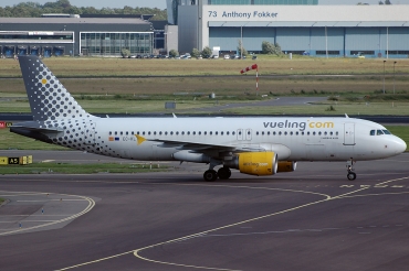 EC-KLT (3376) 2007 Airbus A320-216
