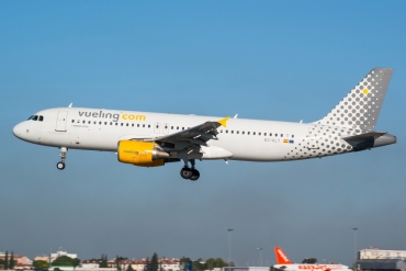 EC-KLT (3376) 2007 Airbus A320-216