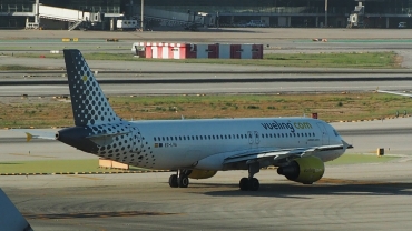 EC-LVA (1171) 2000 Airbus A320-214