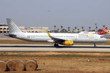 EC-MLD (7105) 2016 Airbus A321-231