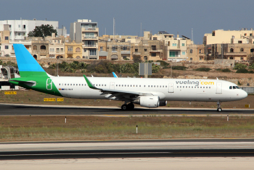 EC-NLV (6454) 2015 Airbus A321-211(WL)