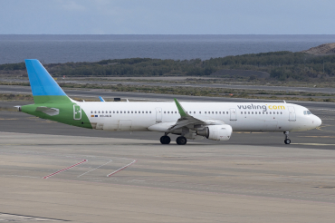 EC-NLX (6629) 2015 Airbus A321-211(WL)