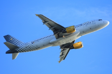 EC-ICR (240) 1991 Airbus A320-211