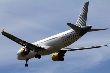 EC-LOP (4937) 2011 Airbus A320-214
