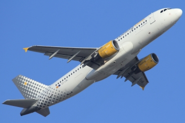 EC-LML (4742) 2011 Airbus A320-214