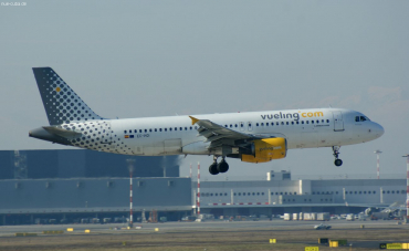 EC-HQI (1396) 2001 Airbus A320-214