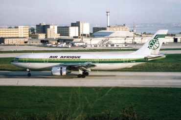 TU-TAO (cn 0137) Airbus A300B4-203