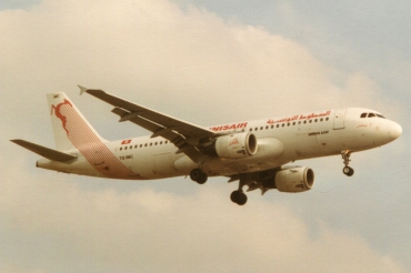 TS-IMC (124) 1990 Airbus A320-211