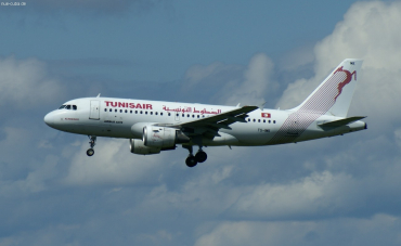 TS-IMK (880) 1998 Airbus A319-114