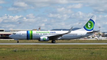 PH-HZK (30390) 2000 Boeing 737-8K2(WL)
