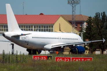 CS-TRO (548) 1995 Airbus A320-214