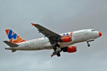 EI-DVD (647) 1997 Airbus A319-113