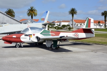 2430 (40784) 1962 Cessna T-37C Tweety Bird
