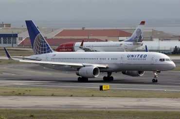 N12125 (28967) 1998 Boeing 757-224(WL)