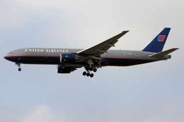 N227UA (30555) 2001 Boeing 777-222(ER)