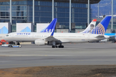 N19136 (29285) 1999 Boeing 757-224(WL)