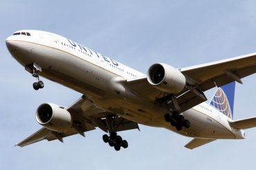 N229UA (30557) 2002 Boeing 777-222(ER)