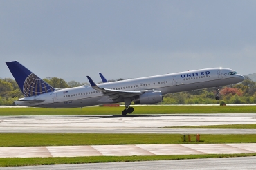 N34137 (30229) 1999 Boeing 757-224(WL)