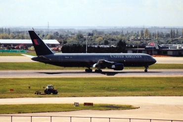 N657UA (27112) 1993 Boeing 767-322(ER)