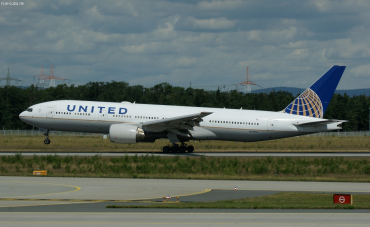 N221UA (30552) 2001 Boeing 777-222(ER)