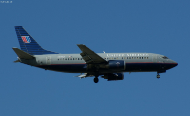 N335UA (24230) 1988 Boeing 737-322