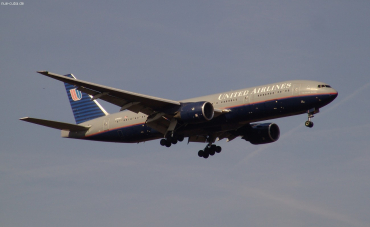 N768UA (26919) 1995 Boeing 777-222