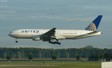 N779UA (26941) 1996 Boeing 777-222