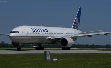 N781UA (26945) 1996 Boeing 777-222