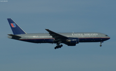 N787UA (26939) 1996 Boeing 777-222(ER)
