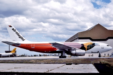 P2-ANG (cn 24875) Boeing 767-319ER