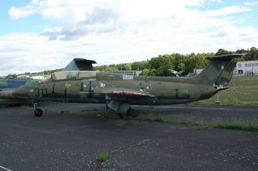 311 (692053) 1966 Aero L-29 Delfin