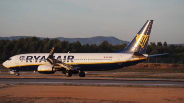 9H-QBH (44703) 2015 Boeing 737-8AS(WL)