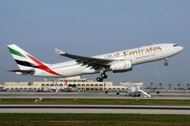 A6-EKS (283) 1999 Airbus A330-243