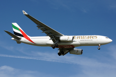A6-EKT (293) 1999 Airbus A330-243