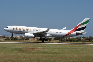 A6-EKY (328) 2000 Airbus A330-243