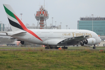 A6-EDS (086) 2011 Airbus A380-861