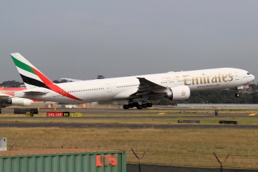 A6-ECT (35591) 2009 Boeing 777-31H(ER)
