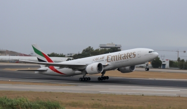 A6-ENI (41087) 2013 Boeing 777-31H(ER)