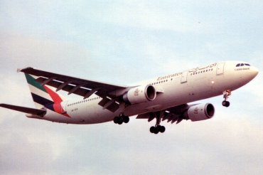 A6-EKD (558) 1990 Airbus A300B4-605R